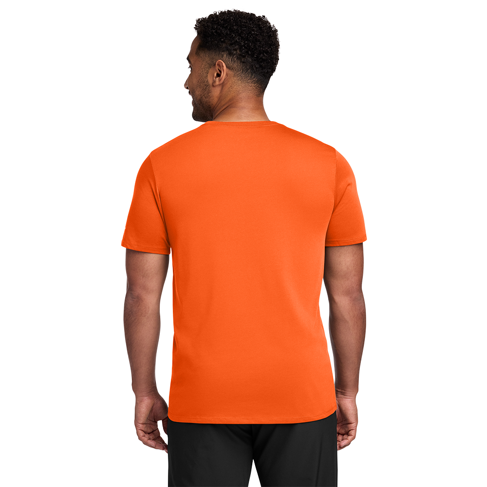 NKBQ5231_Brilliant Orange_Model_Back