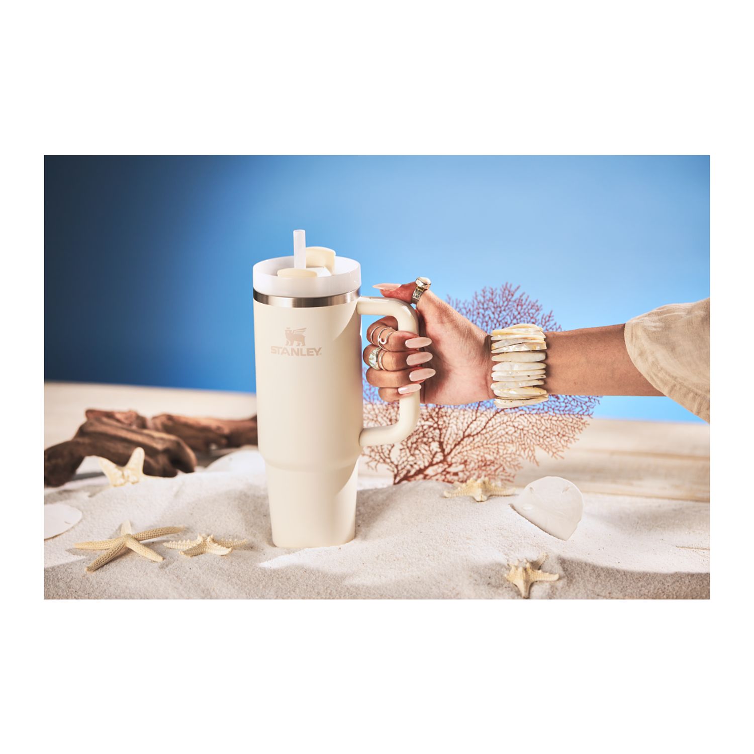 Stanley-Quencher-H2O-FlowState-Tumbler-30-oz-Cream-with-Royal-Accent-Gallery3